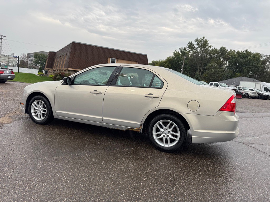 2010 Ford Fusion Image 8