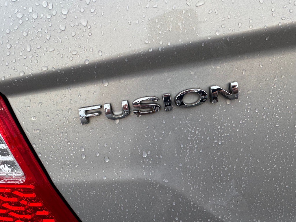 2010 Ford Fusion Image 14