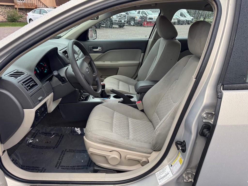 2010 Ford Fusion Image 16