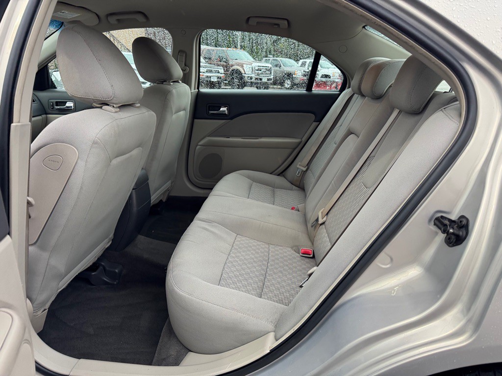 2010 Ford Fusion Image 20