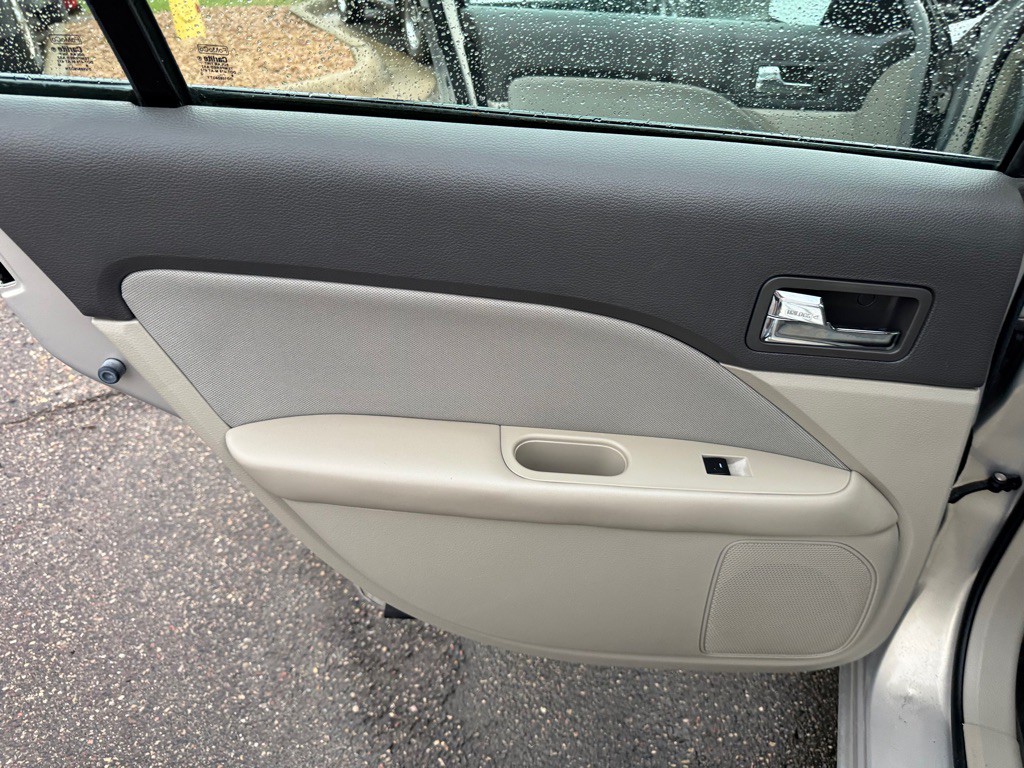 2010 Ford Fusion Image 22