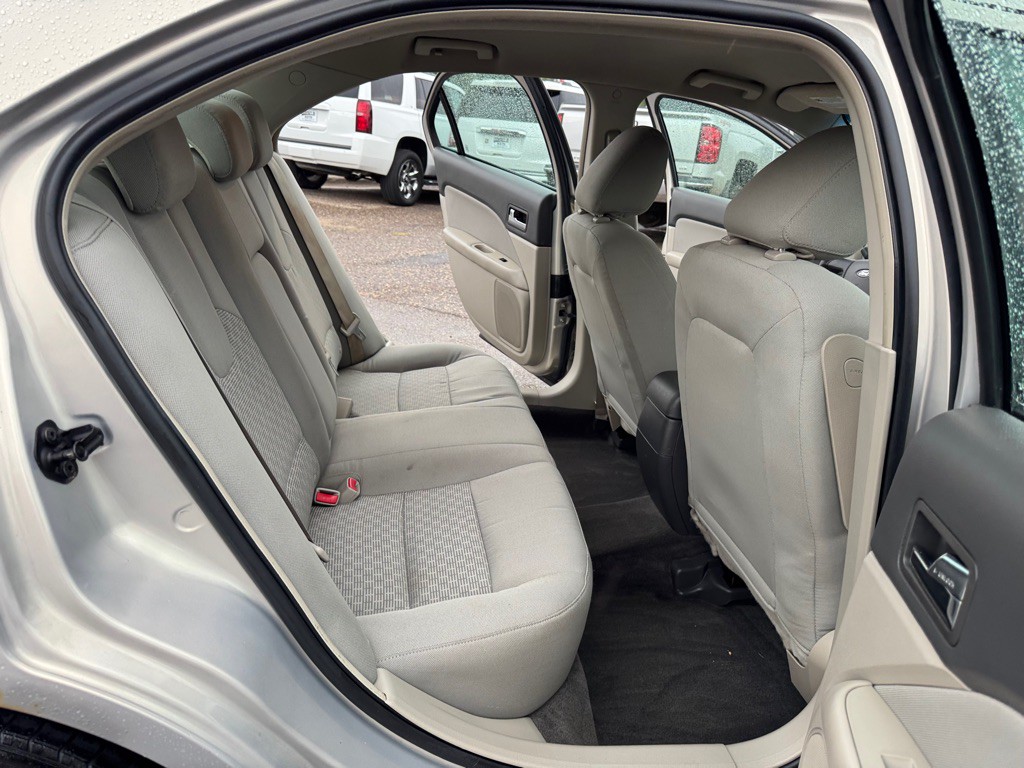 2010 Ford Fusion Image 23
