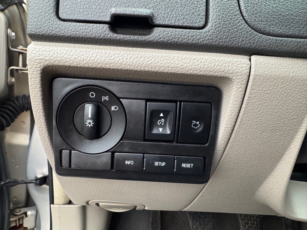 2010 Ford Fusion Image 37
