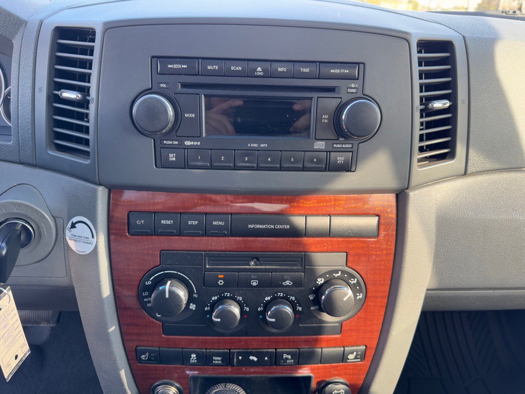 2005 Jeep Grand Cherokee Image 37
