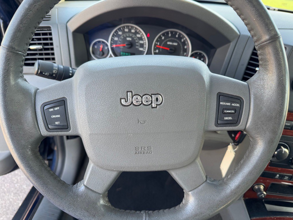 2005 Jeep Grand Cherokee Image 39
