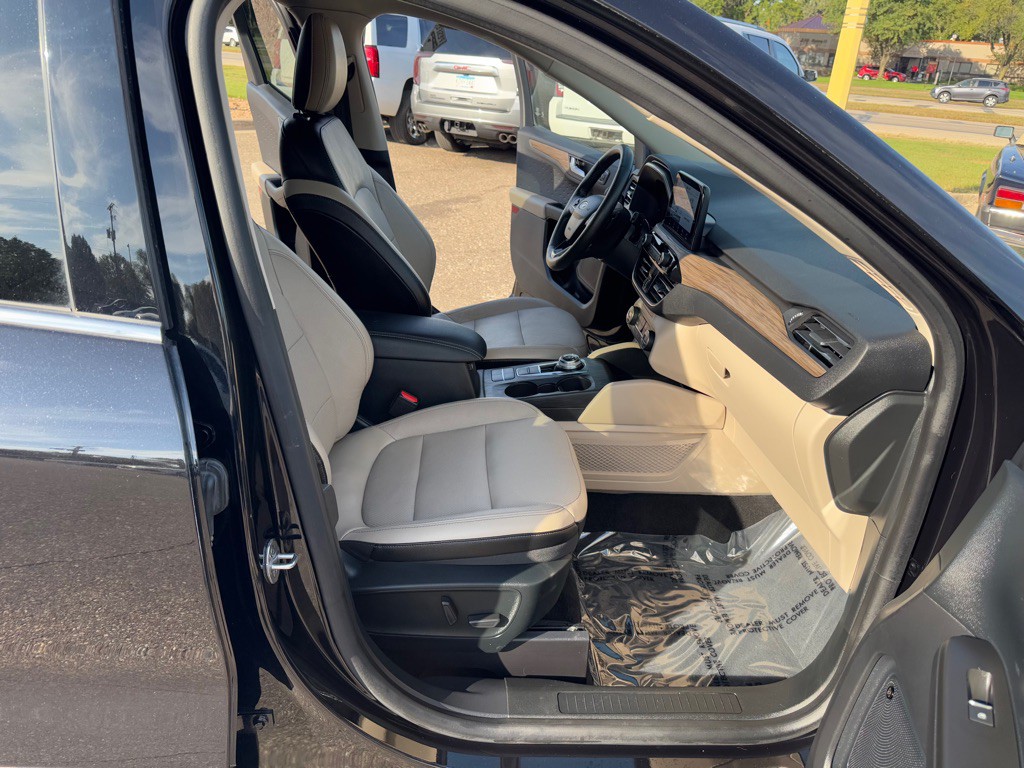 2020 Ford Escape Image 32