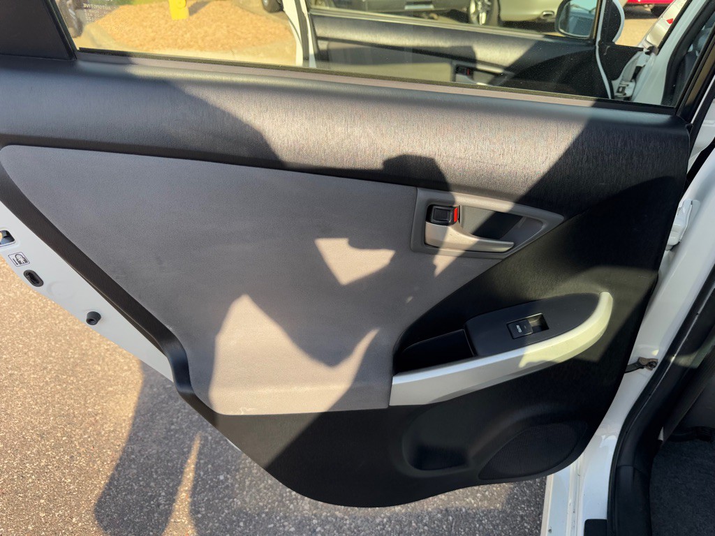 2012 Toyota Prius Image 22