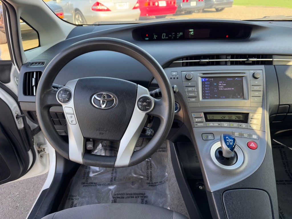 2012 Toyota Prius Image 33