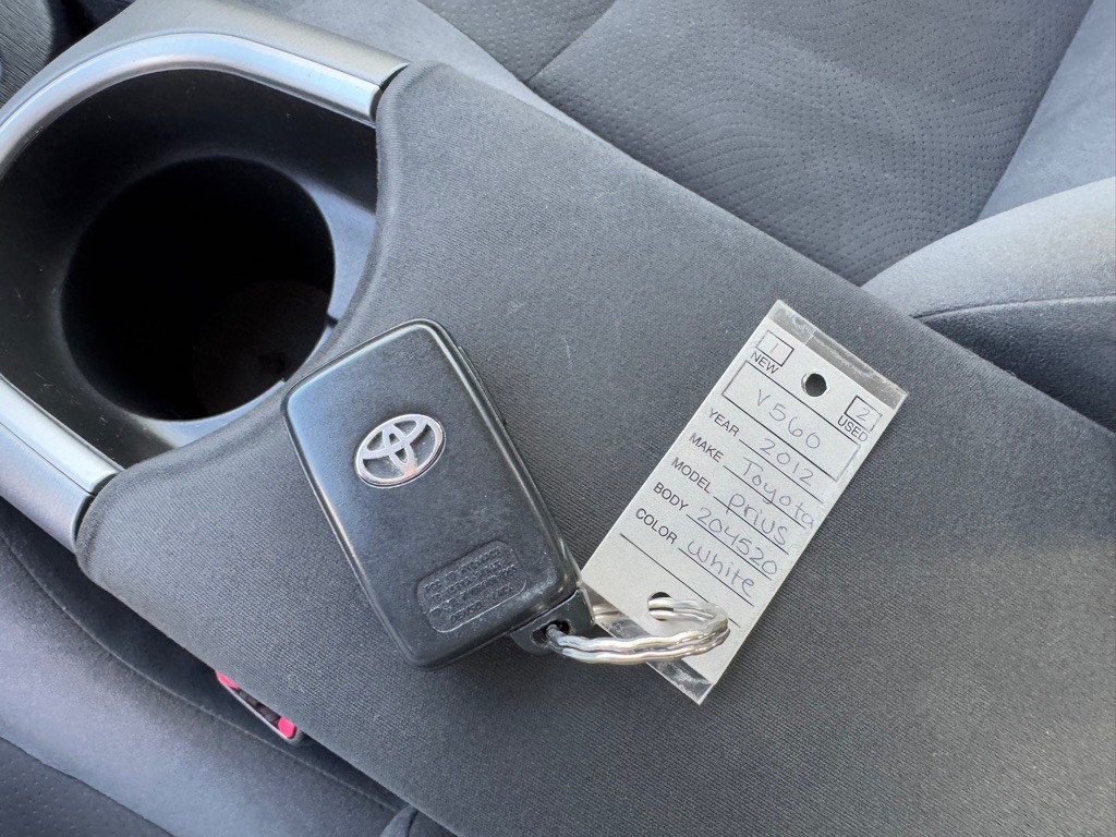 2012 Toyota Prius Image 34