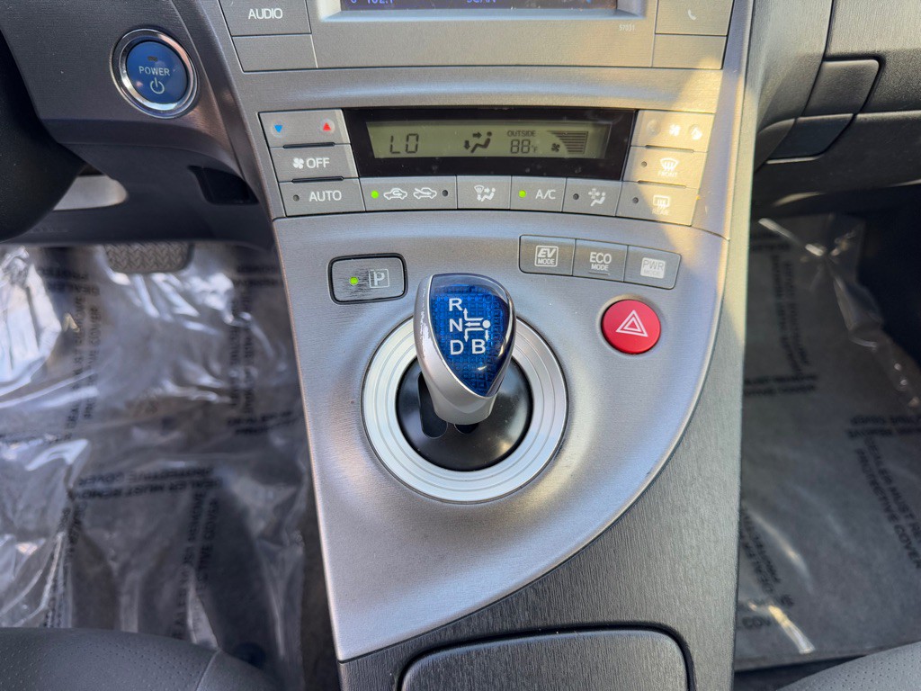 2012 Toyota Prius Image 35