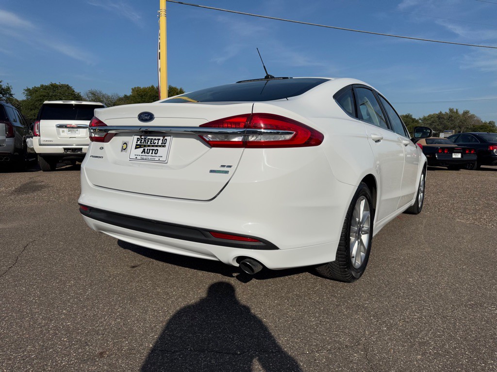 2017 Ford Fusion Image 5
