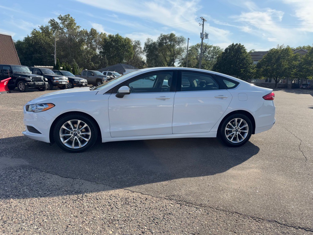 2017 Ford Fusion Image 9
