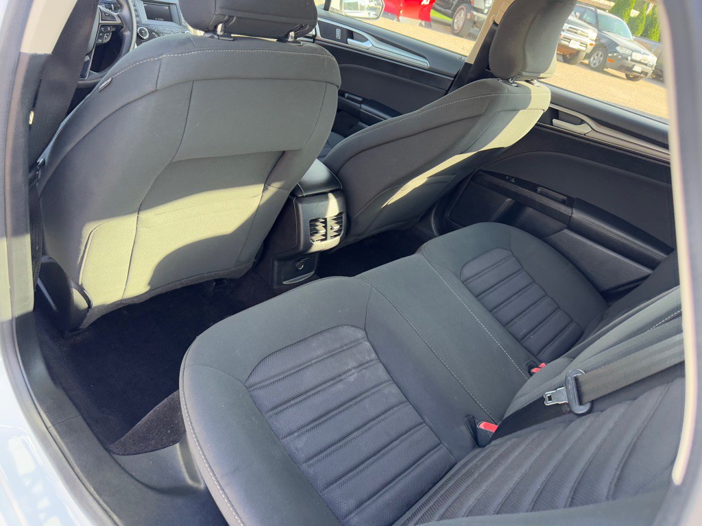 2017 Ford Fusion Image 21