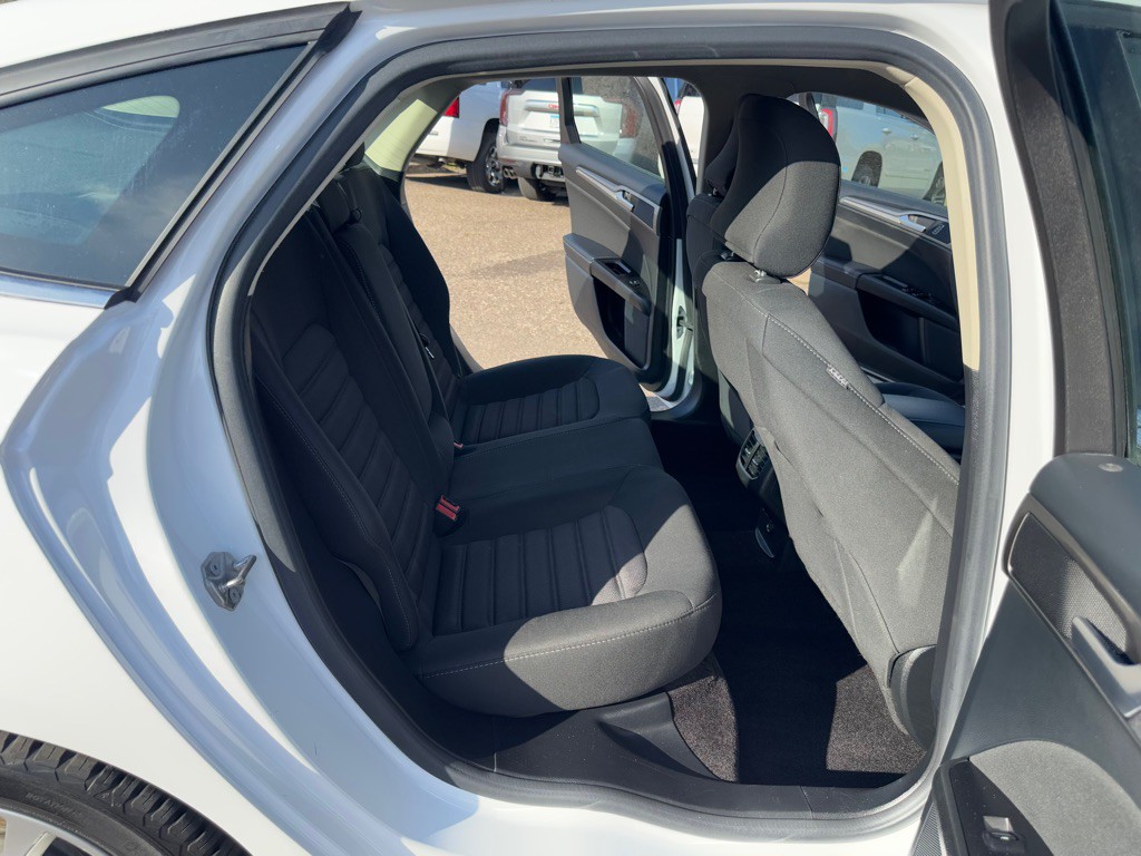 2017 Ford Fusion Image 23