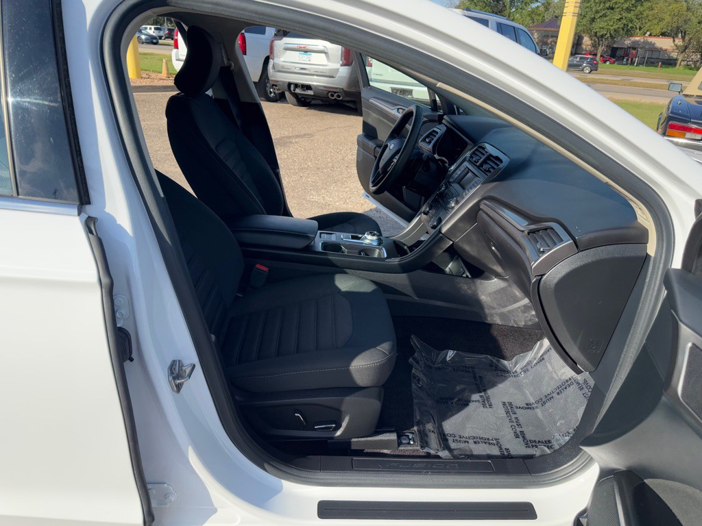2017 Ford Fusion Image 26