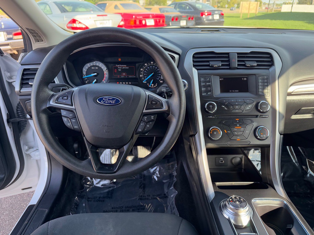2017 Ford Fusion Image 31