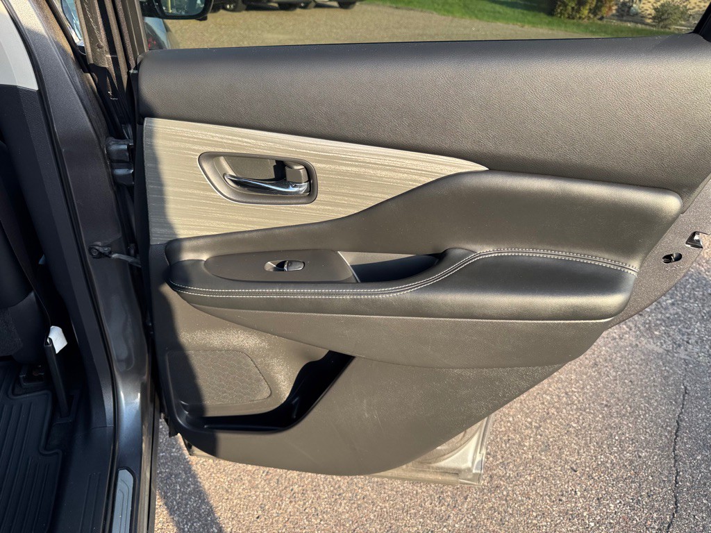 2015 Nissan Murano Image 29