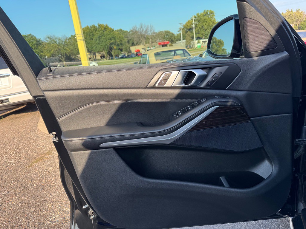 2020 BMW X5 Image 19