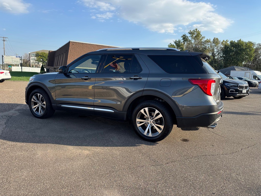 2020 Ford Explorer Image 8