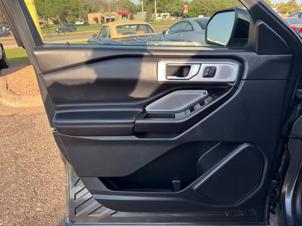 2020 Ford Explorer Image 19