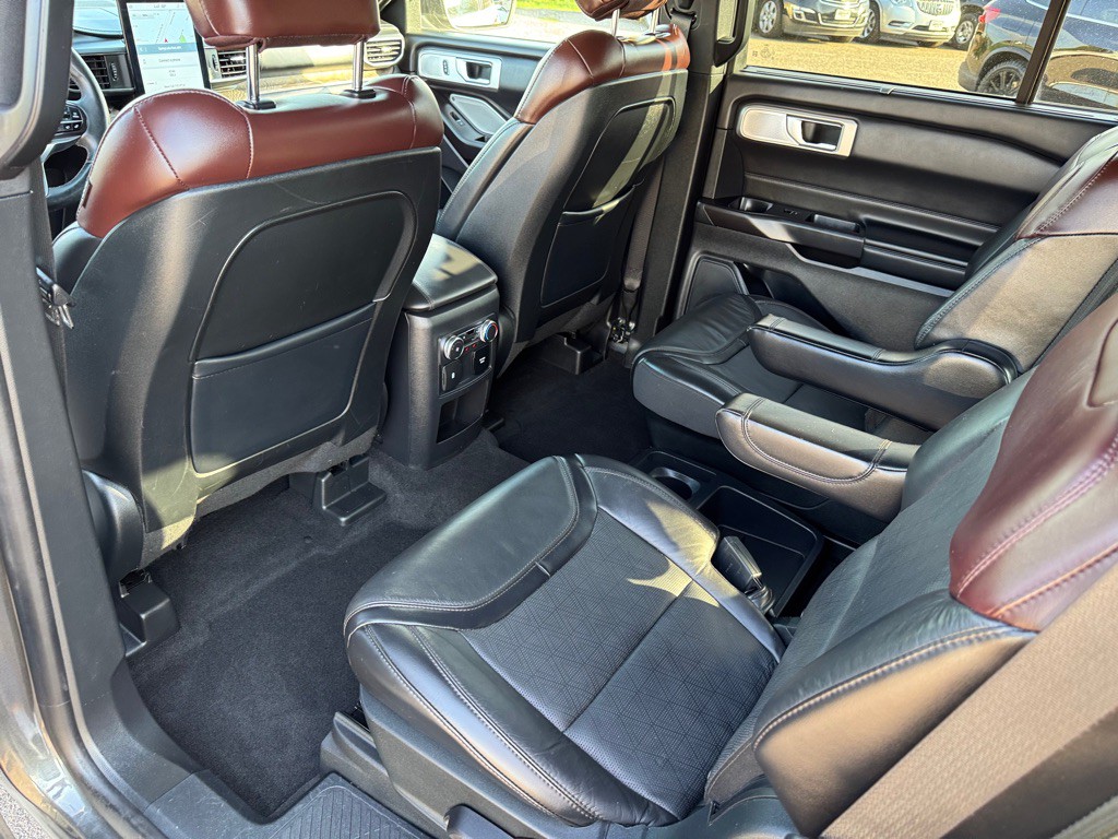 2020 Ford Explorer Image 23