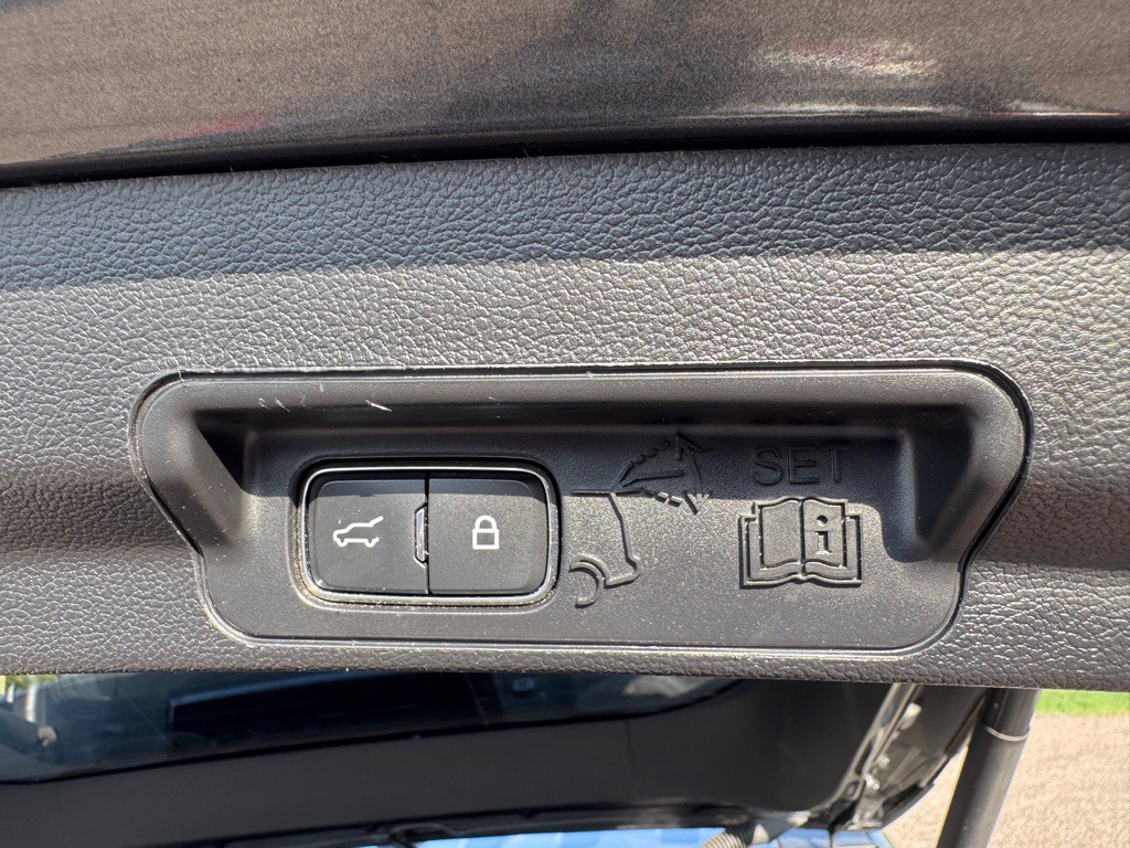 2020 Ford Explorer Image 29