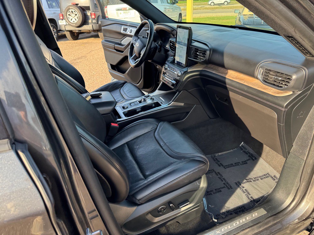 2020 Ford Explorer Image 34