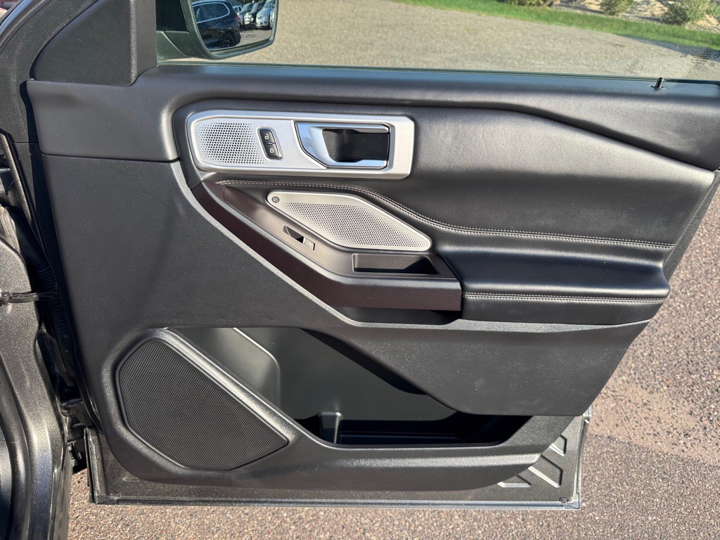 2020 Ford Explorer Image 36