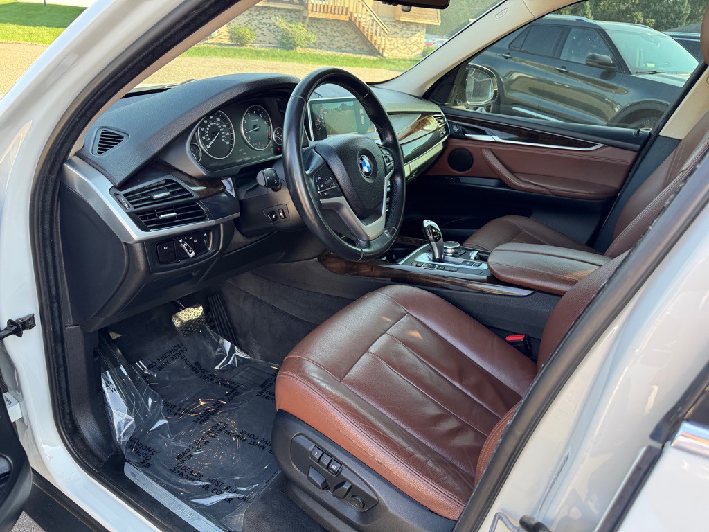 2015 BMW X5 Image 17