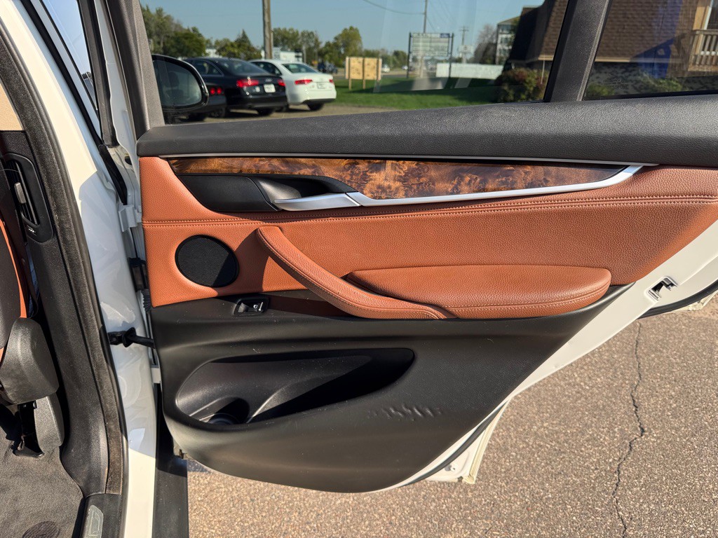 2015 BMW X5 Image 28