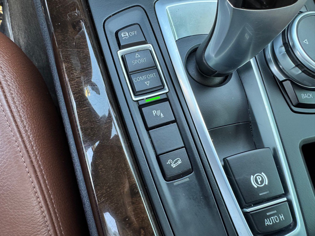 2015 BMW X5 Image 40