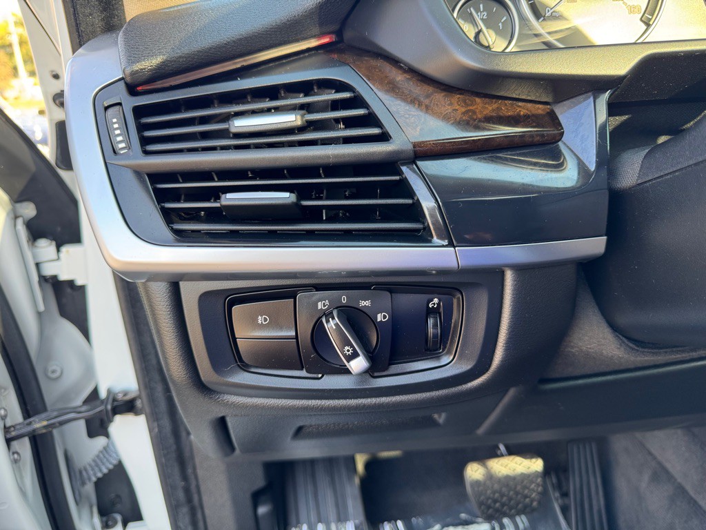 2015 BMW X5 Image 52