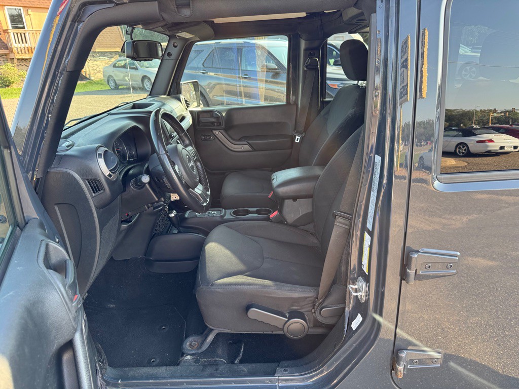 2016 Jeep Wrangler Unlimited Image 14