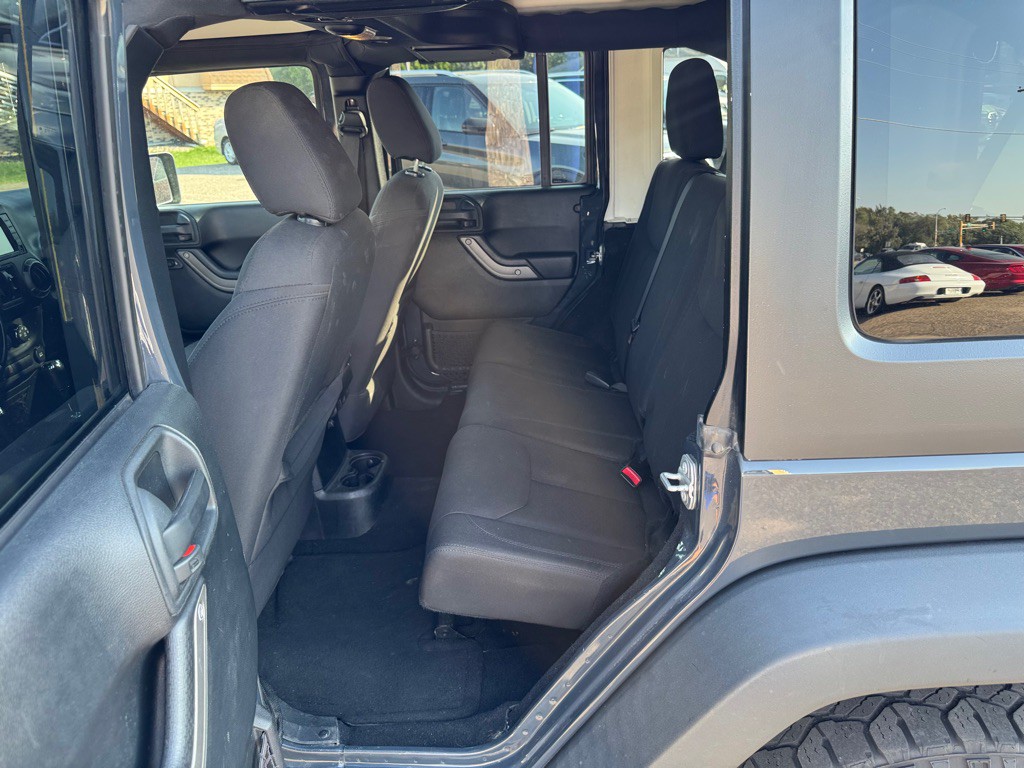 2016 Jeep Wrangler Unlimited Image 18