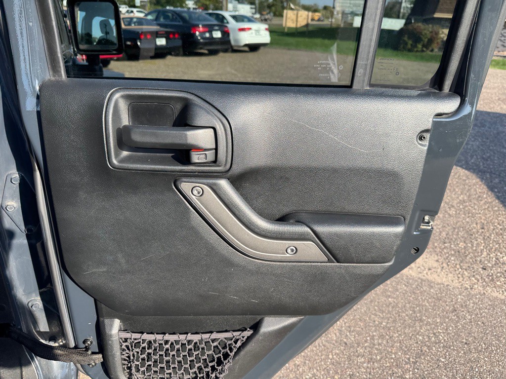 2016 Jeep Wrangler Unlimited Image 25