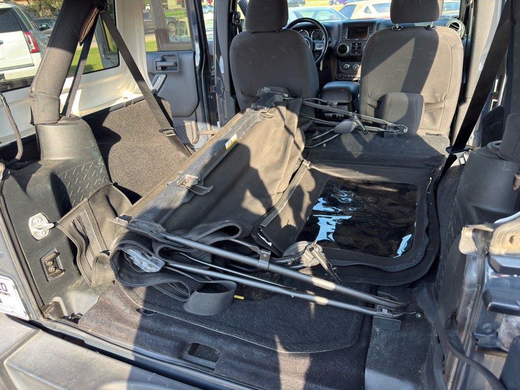 2016 Jeep Wrangler Unlimited Image 32