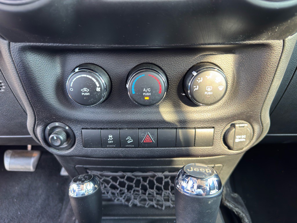 2016 Jeep Wrangler Unlimited Image 34