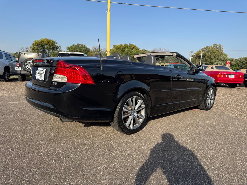 2012 Volvo C70 Image 4