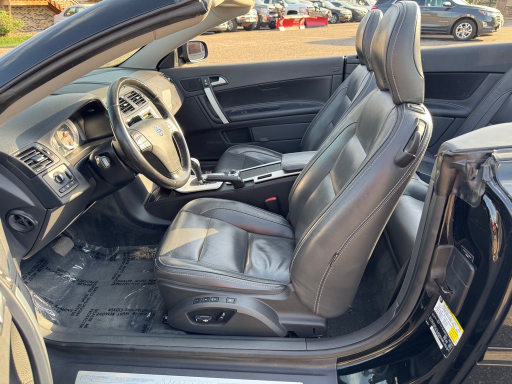 2012 Volvo C70 Image 24