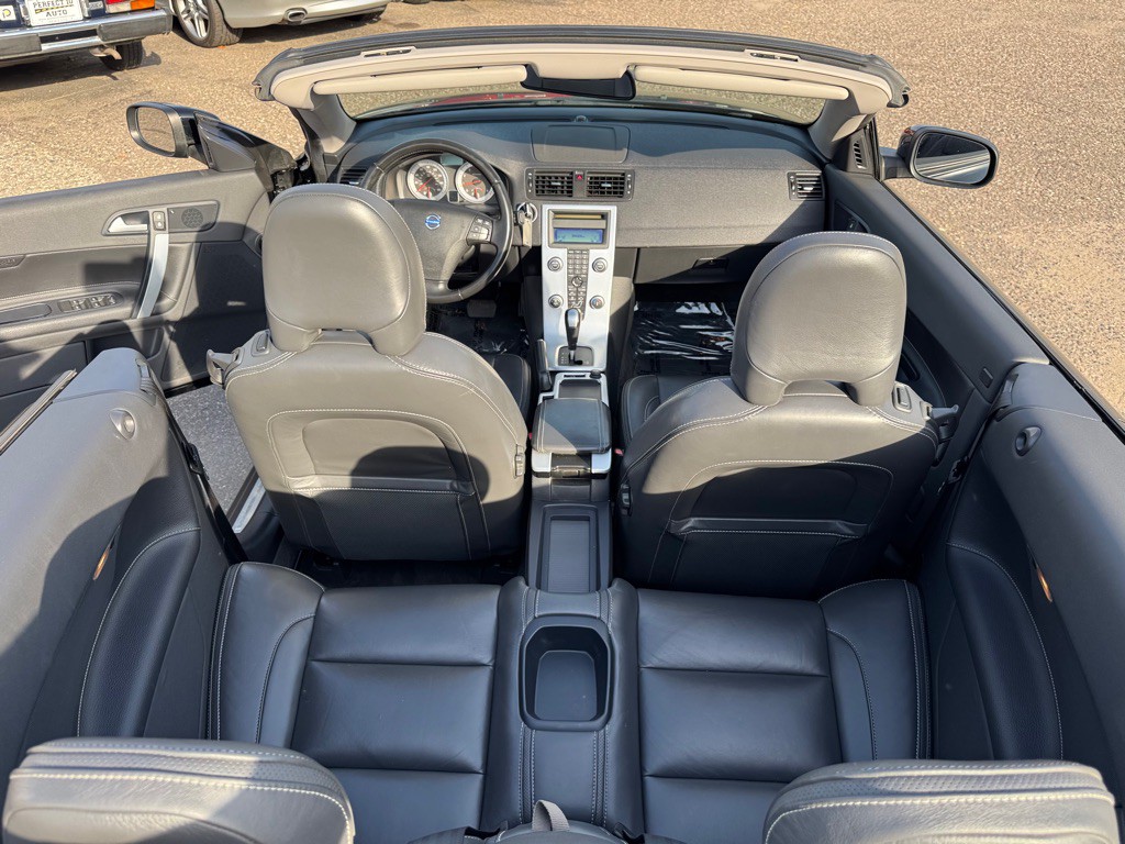 2012 Volvo C70 Image 30