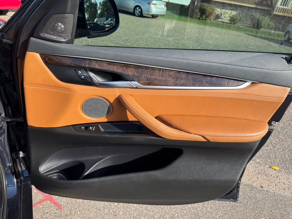 2018 BMW X6 Image 33