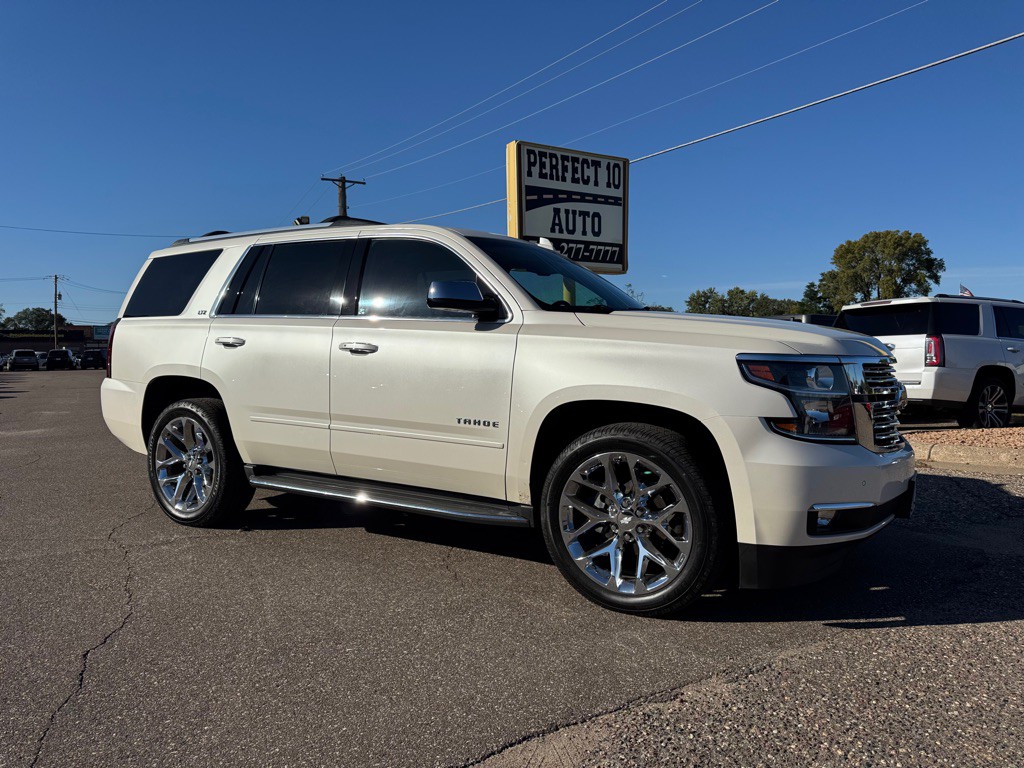 2015 Chevrolet Tahoe Image 2