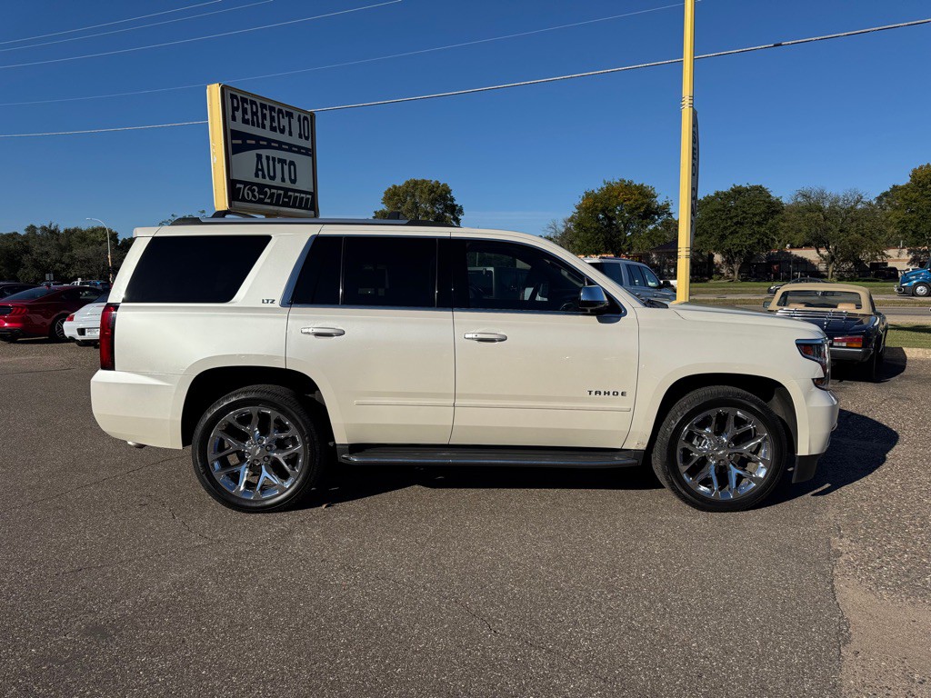 2015 Chevrolet Tahoe Image 3