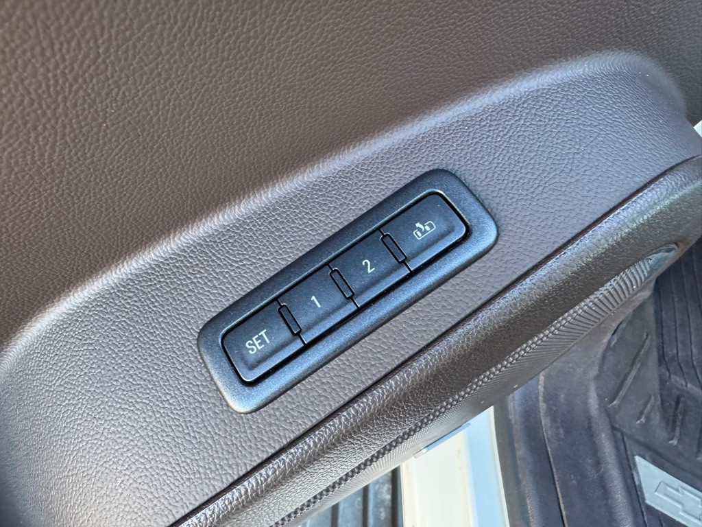 2015 Chevrolet Tahoe Image 21