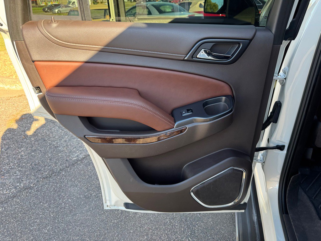 2015 Chevrolet Tahoe Image 25