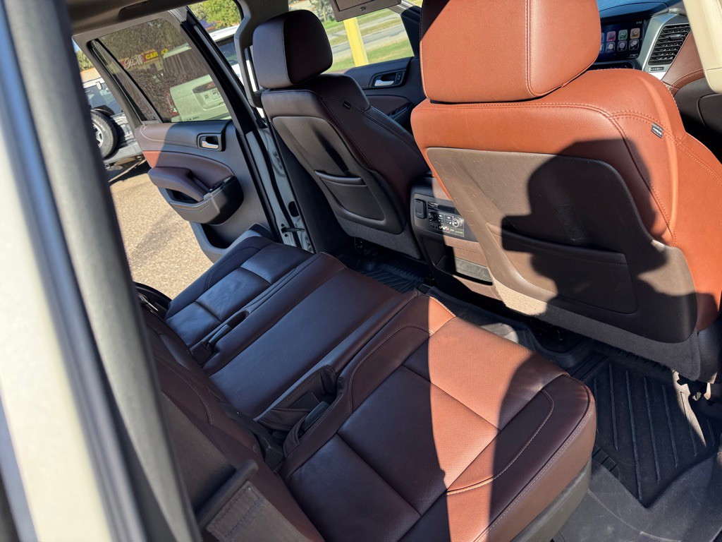 2015 Chevrolet Tahoe Image 32
