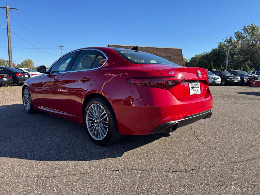 2018 Alfa Romeo Giulia Image 7