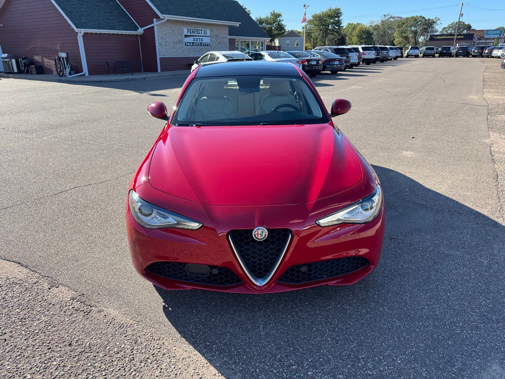 2018 Alfa Romeo Giulia Image 12