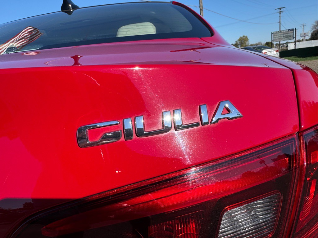 2018 Alfa Romeo Giulia Image 14