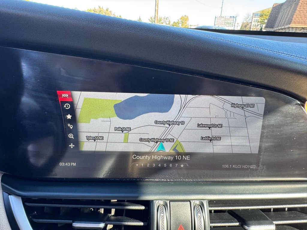 2018 Alfa Romeo Giulia Image 42